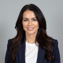 Courtney Oldenburg, SIOR